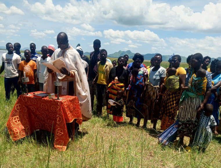 В Мали в православие крестили 112 представителей народов ломве и манганджа