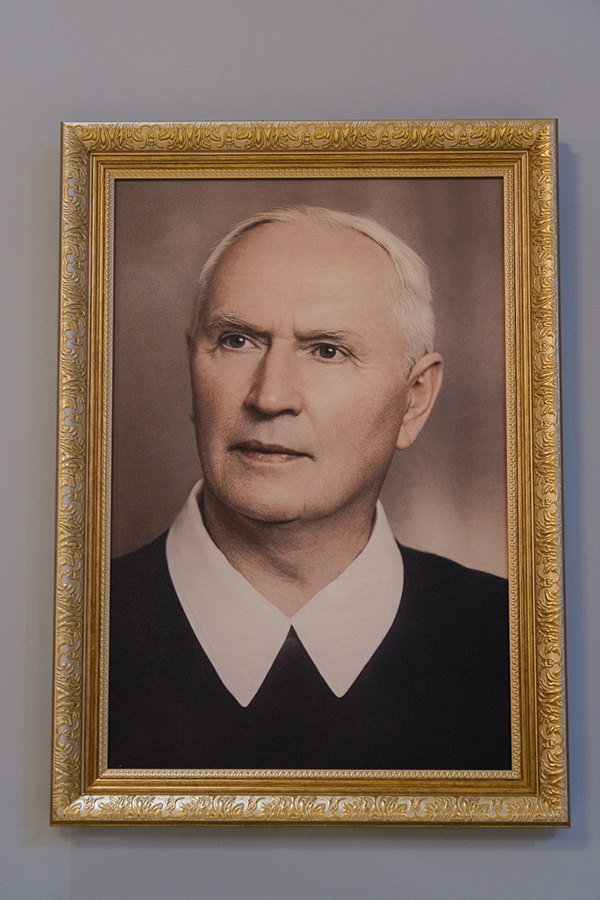 В Петербурге открыли мемориальную табличку регенту, который в годы блокады сохранил в городе хоровое пение