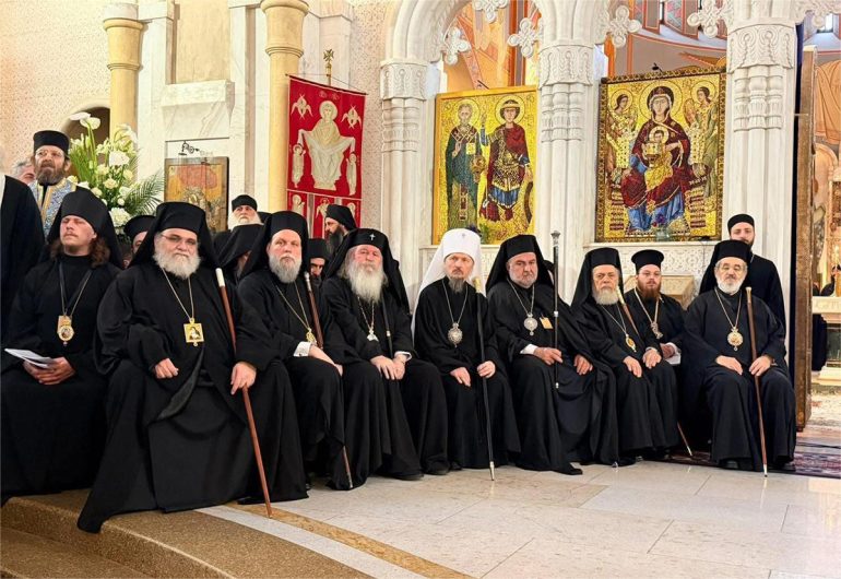 Католикоса-Патриарха Илию II похоронили между Крестом святой Нины и Иверской иконой Божией Матери