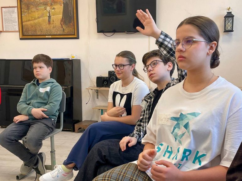 Подростки поразмышляли о том, каким человек открывает для себя Бога