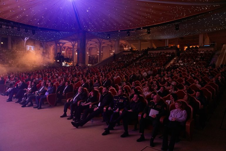В храме Христа Спасителя показали эпическую символ-оперу об Александре Невском и его эпохе