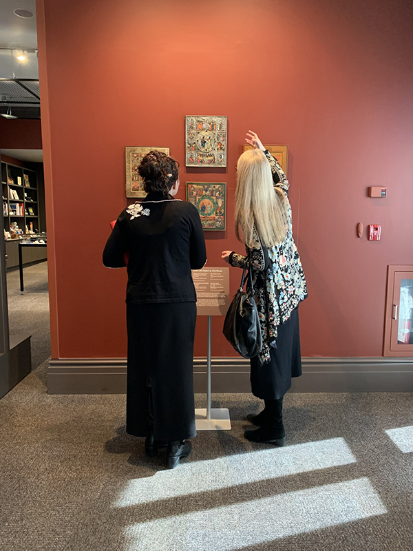 Мост между материками: в американском Клинтоне показывают уникальные русские иконы