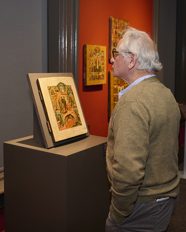 Мост между материками: в американском Клинтоне показывают уникальные русские иконы