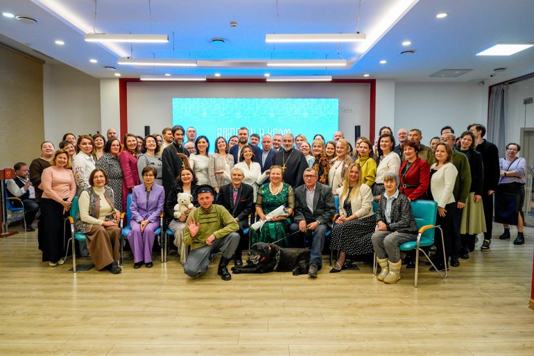 Возрождающий старинные храмы России фонд «Белый Ирис» отметил свое 10-летие