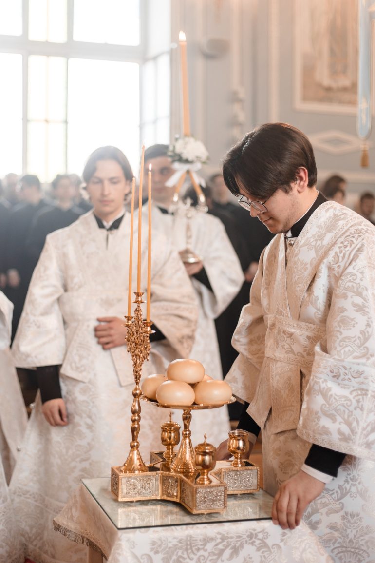 Особенности богослужения Великой субботы