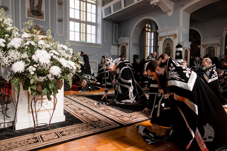 Утреня Великой Субботы (Погребение плащаницы): особенности богослужения