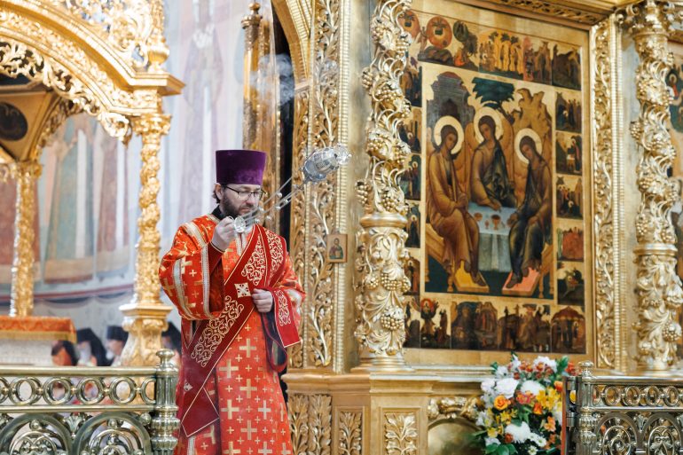 Что и как служат на Радоницу?