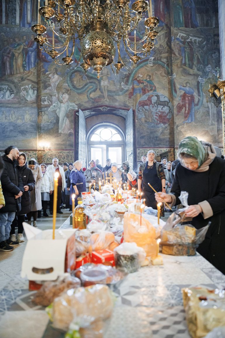 Что и как служат на Радоницу?