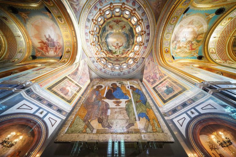 Тайны мироздания в «Троице» Рублева. Все явные и скрытые символы иконы