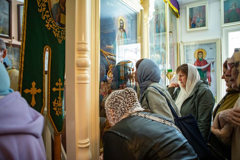 Бог рядом, даже тогда, когда кажется, что вокруг непроглядный мрак: в Калмыкии отмечают 80‑летие Явления Иисуса Христа в Элисте