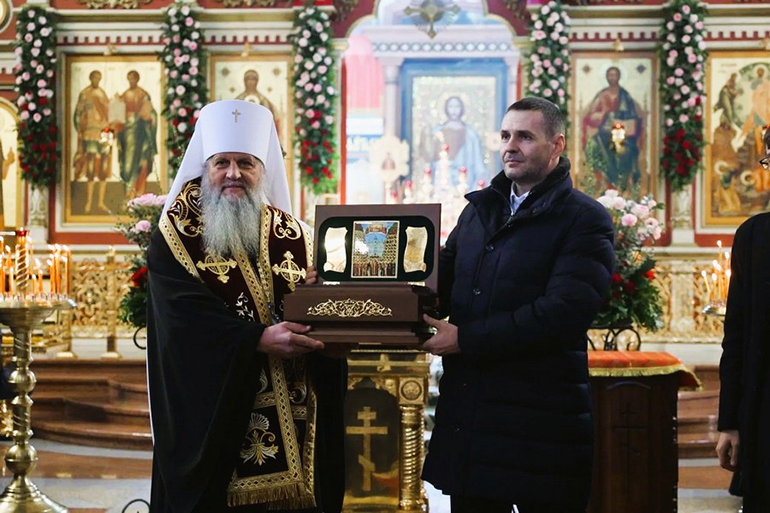Хабаровской епархии передали в дар частицы мощей святых отцов Киево-Печерских