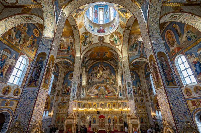 Патриарх Кирилл освятил храм в казачьей станице на Кубани