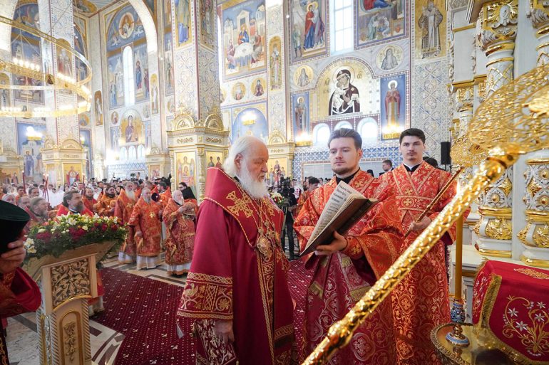 Патриарх Кирилл освятил храм в казачьей станице на Кубани