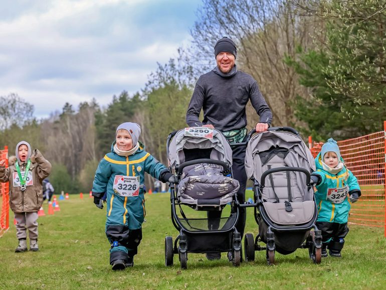 Дети и выпускники православного клуба «Пилигримия» пробежали марафон в поддержку подопечных «Домика»