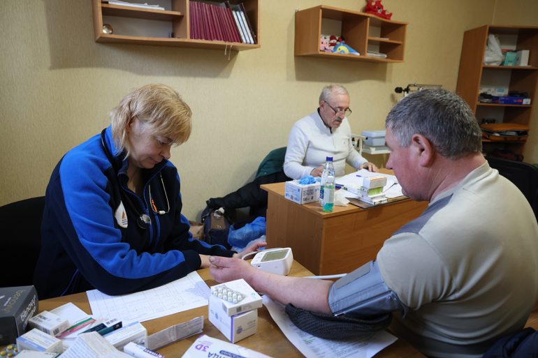 Врачи церковной больницы провели 400 консультаций для жителей Харьковской области