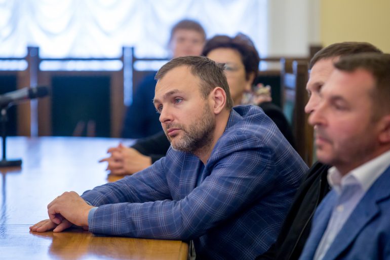 Владимир Легойда встретился с православными волонтерами из зоны конфликта