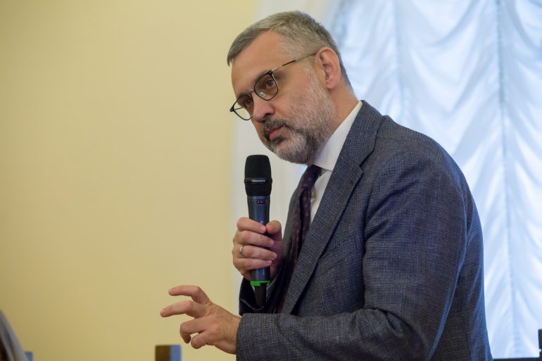 Владимир Легойда встретился с православными волонтерами из зоны конфликта