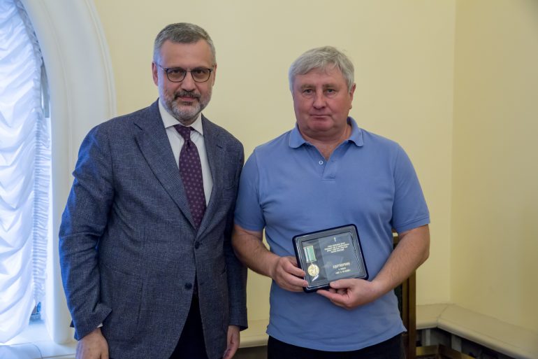Владимир Легойда встретился с православными волонтерами из зоны конфликта