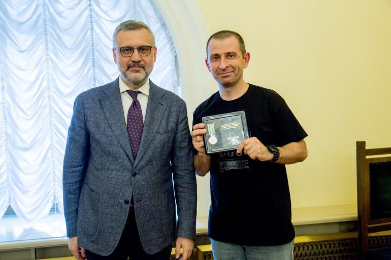 Владимир Легойда встретился с православными волонтерами из зоны конфликта
