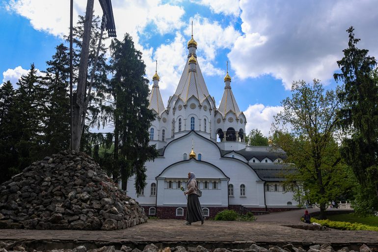 За претерпевших в годы лихолетия: в Бутове помолились о жертвах репрессий