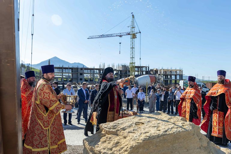 На Ставрополье заложили храм в честь святителя Игнатия (Брянчанинова): первую икону приходу подарили байкеры