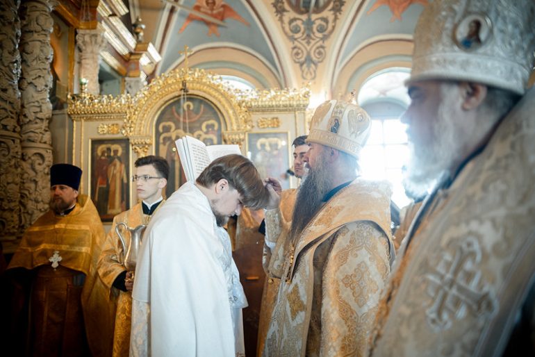 Кто такой епископ и что он реально делает