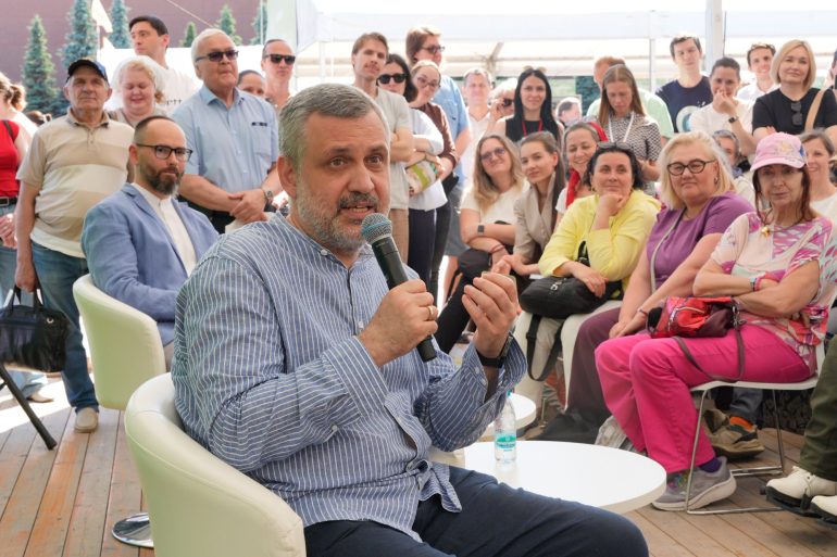 Владимир Легойда презентовал на фестивале «Красная площадь» свою третью книгу о героях программы «Парсуна»