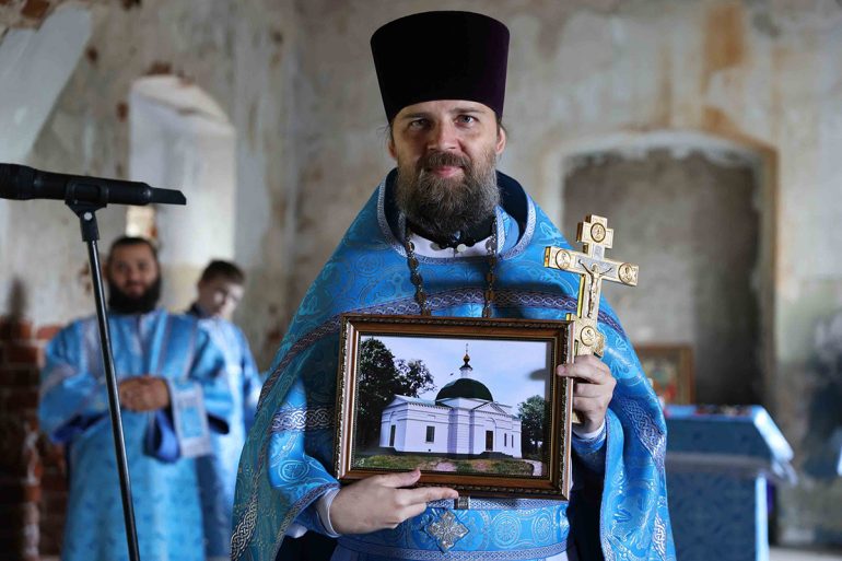 В сельском храме в Нижегородской области впервые за 100 лет совершили Литургию