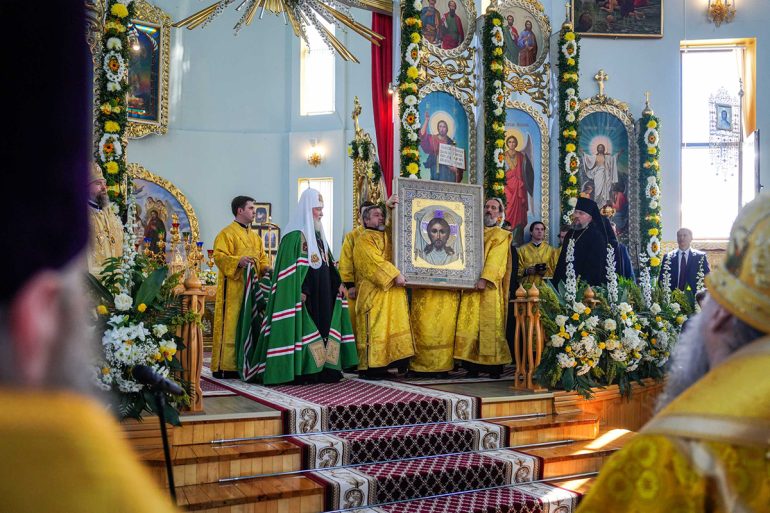 Патриарх Кирилл на двух богослужениях в Бресте помолился обо всех павших в Великую Отечественную войну