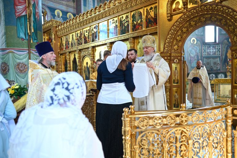 В Брянске впервые совершили чин посвящения в сестры милосердия