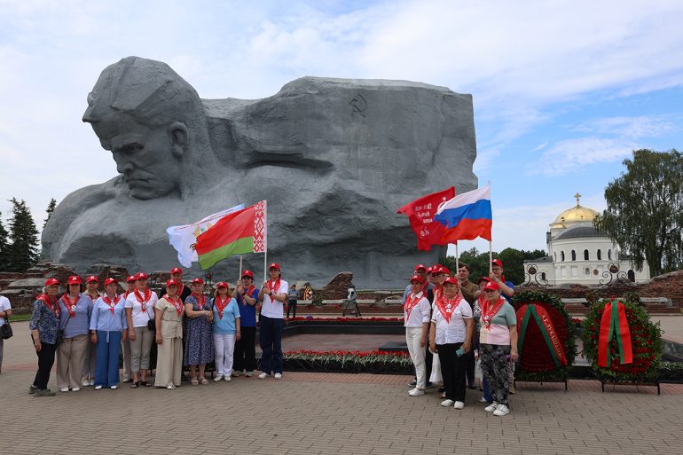 Фотожурналист из России проехала по Беларуси и увидела, как в ней хранят память о героях Великой Отечественной войны