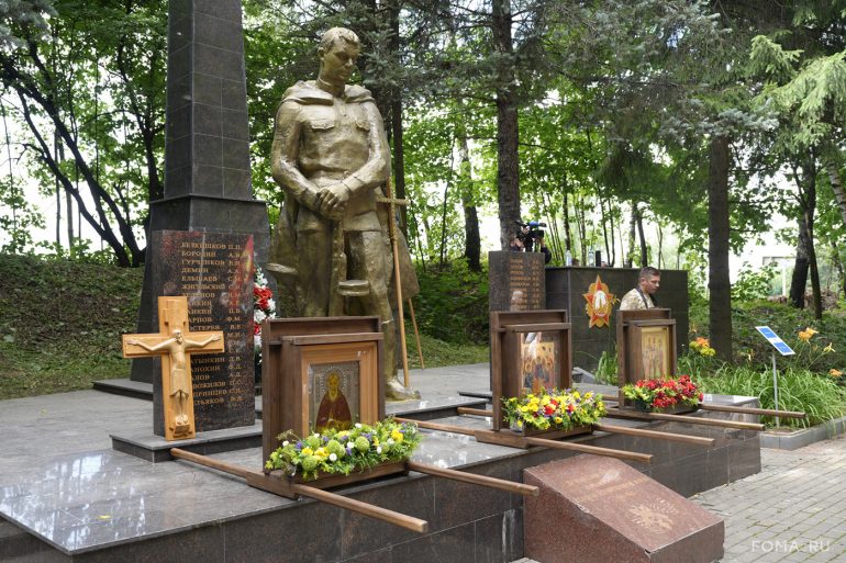 Фотограф журнала «Фома» присоединился к уникальному крестному ходу «От Государя к Преподобному»