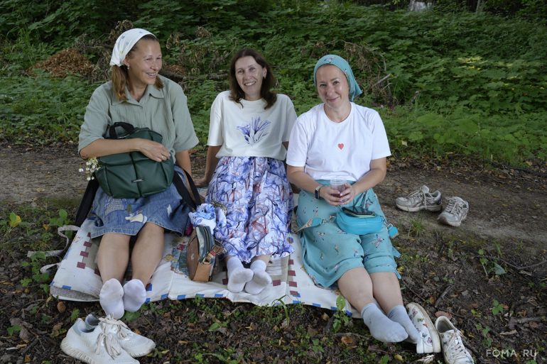 Фотограф журнала «Фома» присоединился к уникальному крестному ходу «От Государя к Преподобному»