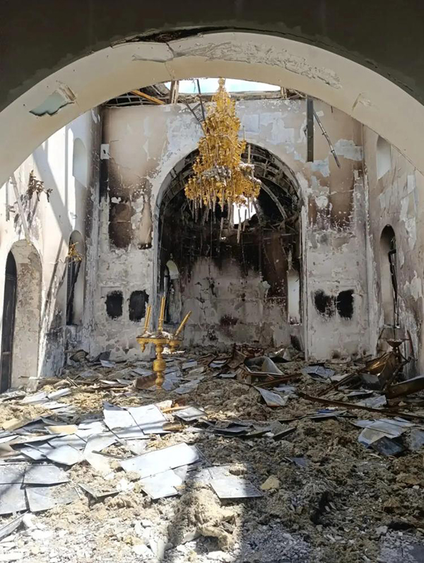 От попадания боеприпаса ВСУ полностью выгорел новый храм в Курской области
