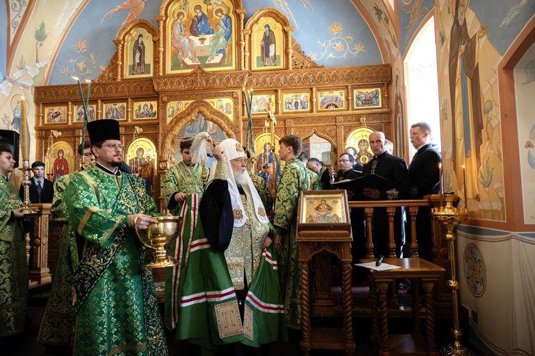 Патриарх Кирилл освятил на Валааме восстановленный храм, который разбомбили во время Советско-финской войны