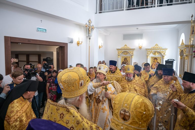 В единственном пещерном монастыре Белгородчины открыли уникальный паломнический центр, вписанный в меловую гору