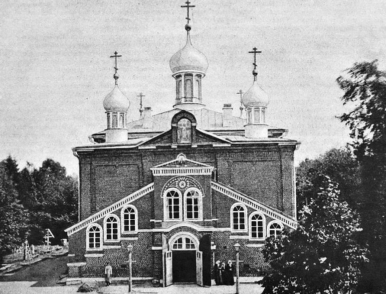 Павловский Посад. Шерстяные платки, цветные шали и святой… фабрикант