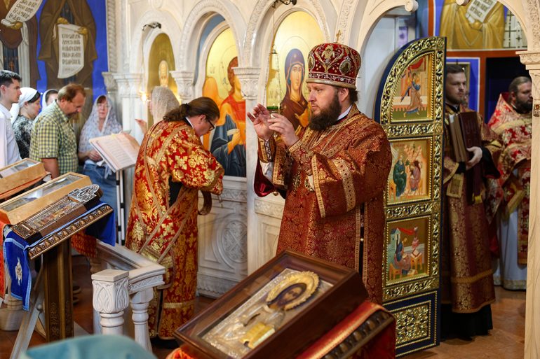 Храм полный Марин и Маргарит: в Подмосковье совершили уникальное богослужение
