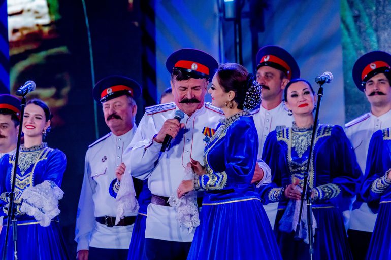 Россия и Беларусь объединились на масштабном фестивале казачества в Москве: центральным духовным событием стало освящение Походного храма