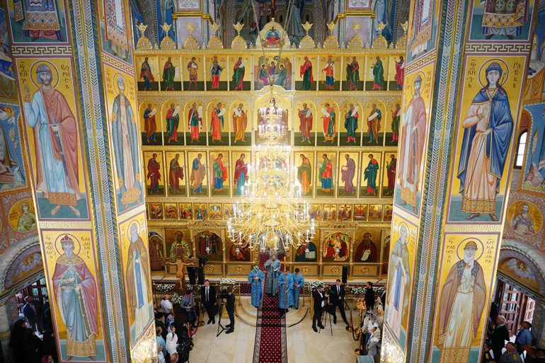 В возрождаемом монастыре Астрахани патриарх Кирилл освятил Благовещенский храм