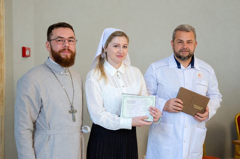 Брянские сестры милосердия прошли стажировку в больнице святителя Алексия в Москве