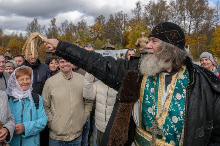 В деревне священника-путешественника Феодора Конюхова заложили новый храм с духовно-просветительским центром