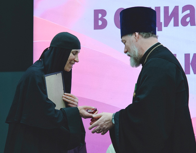 Лауреатом церковного Всероссийского конкурса помощи бездомным стала монахиня из Беларуси