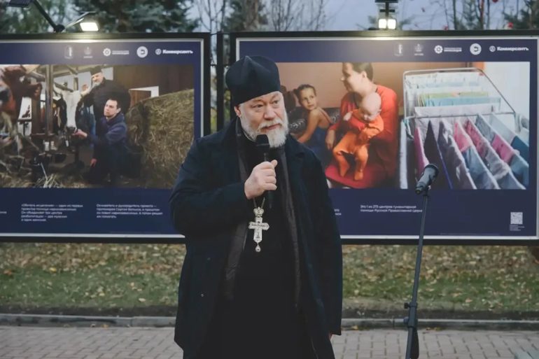 Фотовыставку о помощи Церкви нуждающимся открыли в Екатеринбурге