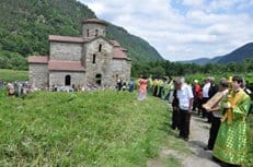 В одном из древнейших храмов Кавказа совершена Божественная литургия