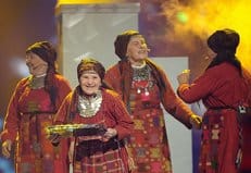 Бурановские бабушки собирают средства на храм концертами и производством сувениров