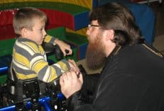Семьям, которых принуждают отказаться от ребенка-инвалида, должна помочь Церковь