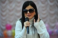 Певица Диана Гурцкая просит власти Москвы сохранить единственную в городе школу для слепых детей