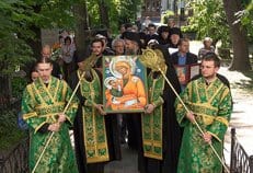 Александро-Невской лавре передали в дар список чудотворной сербской иконы