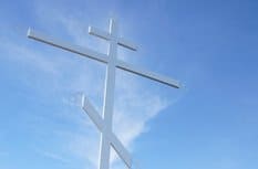 Самый большой поклонный крест Якутии освятили в Мирнинском благочинии